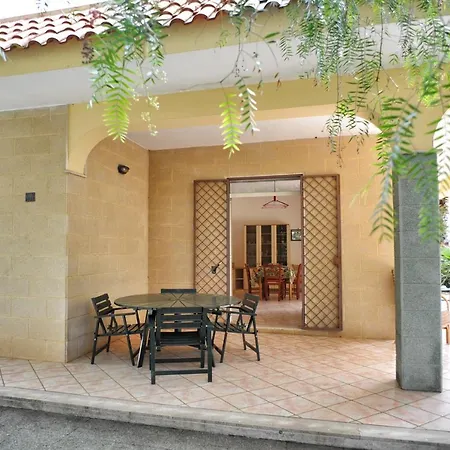 Yoko E Disma 托雷拉皮罗